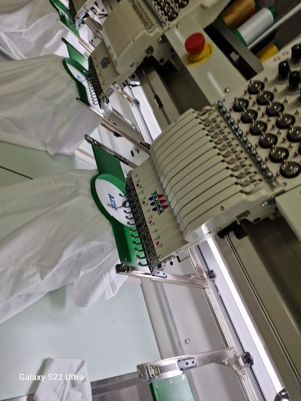 Broderie haute densité sur polo professionnel