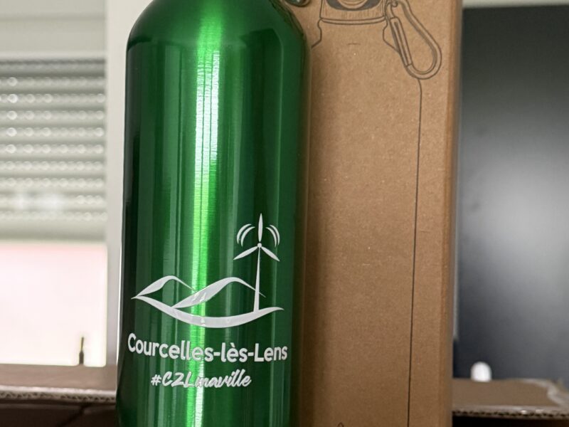 Gourde thermo personnalisée Courcelle-lez-Lens — Objet publicitaire — UV DTF, Objets — GalerieGRAPH Cambrai