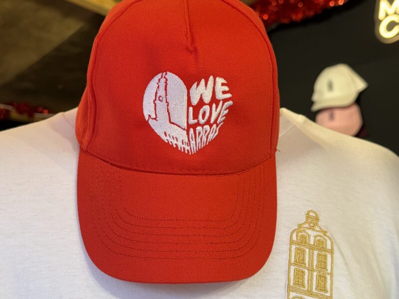 Casquette We Love Arras — Collection textile locale personnalisée — Broderie, Événement — GalerieGRAPH Cambrai