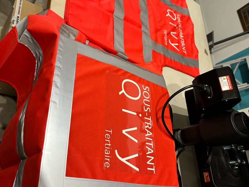 Gilet haute visibilité Qivy — Broderie logo entreprise vêtement sécurité — DTF, Workwear — GalerieGRAPH Cambrai